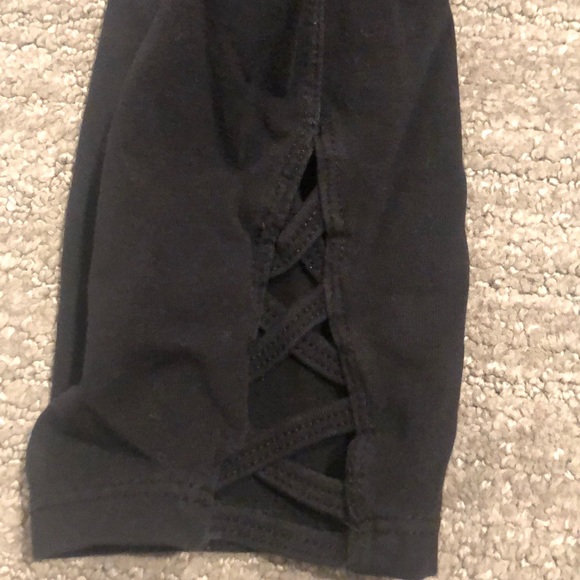 Betsey johnson workout pants with crisscrossing - Picture 3 of 3